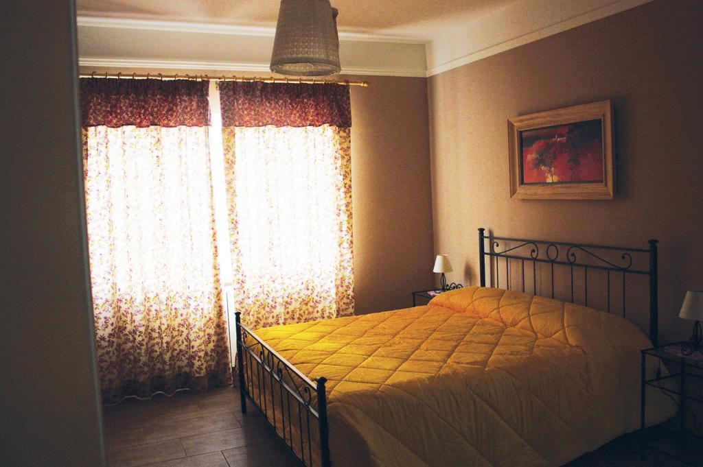 Oasi Di Francesca B&B Понтиния Номер фото
