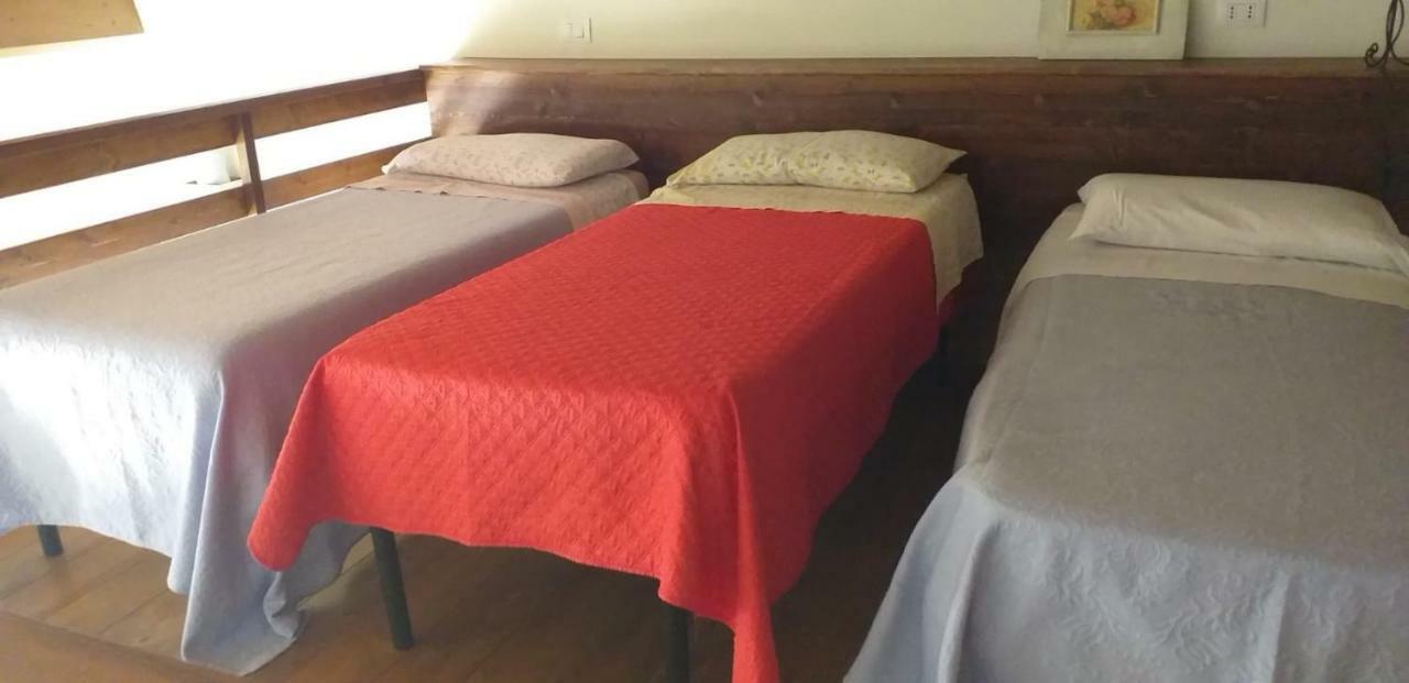 Oasi Di Francesca B&B Понтиния Экстерьер фото